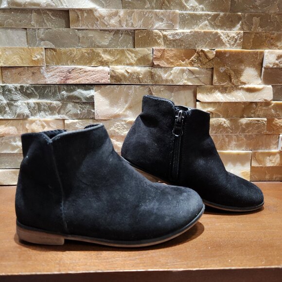 Cat & Jack Penelope Black Ankle Zipper Booties Size 10 - Picture 4 of 8